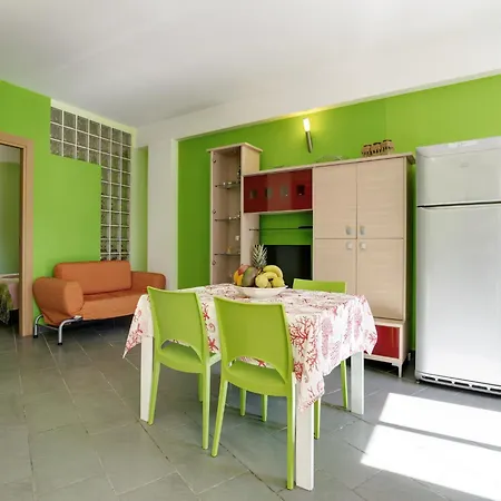 Flat Near The Sea With Air Conditioning And Patio Apartment