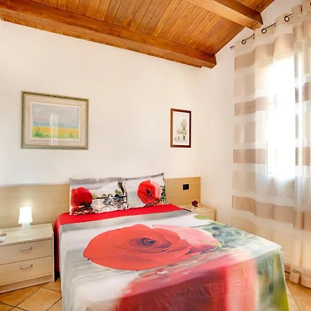 Apartment Flat Near The Sea With Air Conditioning And Patio