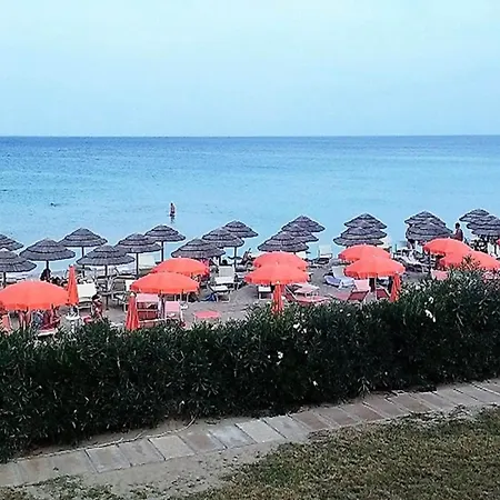 Apartment Flat Near The Sea With Air Conditioning And Patio Reitani