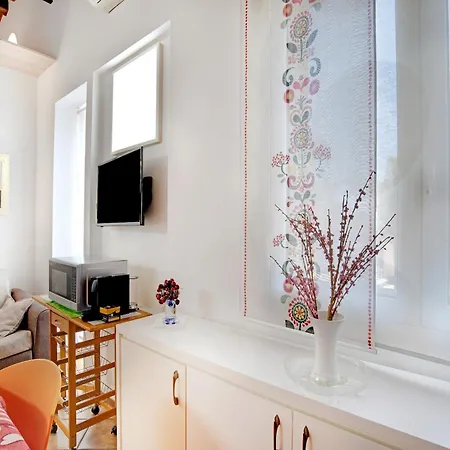 Flat Near The Sea With Air Conditioning And Patio * Reitani
