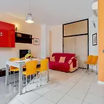 Flat Near The Sea With Air Conditioning And Patio Apartment Reitani