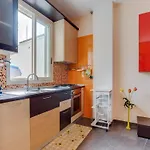 Apartment Flat Near The Sea With Air Conditioning And Patio *