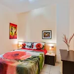 Flat Near The Sea With Air Conditioning And Patio *
