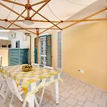 Flat Near The Sea With Air Conditioning And Patio Apartment Reitani