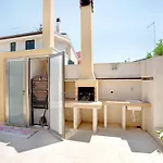 Flat Near The Sea With Air Conditioning And Patio Apartment Reitani
