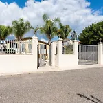 Apartment Flat Near The Sea With Air Conditioning And Patio