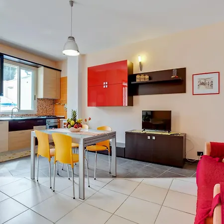 Appartamento Flat Near The Sea With Air Conditioning And Patio