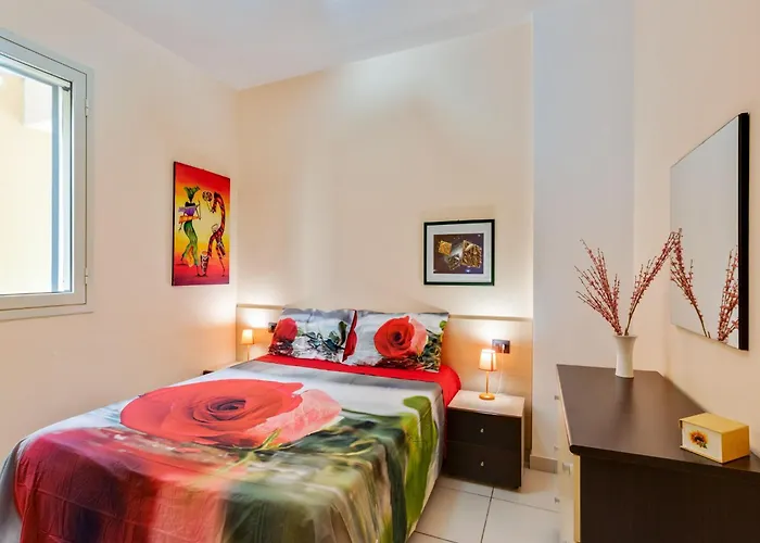 Flat Near The Sea With Air Conditioning And Patio *